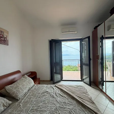 Balcony-Golfo di Gioia-SunsetViews-AuthenticItaly Appartamento Joppolo