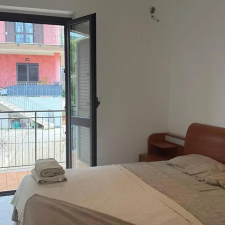 Panoramic Sea View Deluxe In شقة Joppolo
