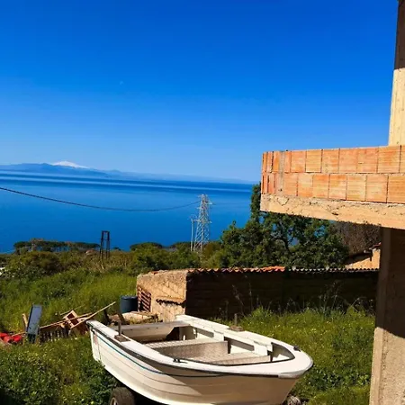 Panoramic Sea View Deluxe In アパート Ioppolo